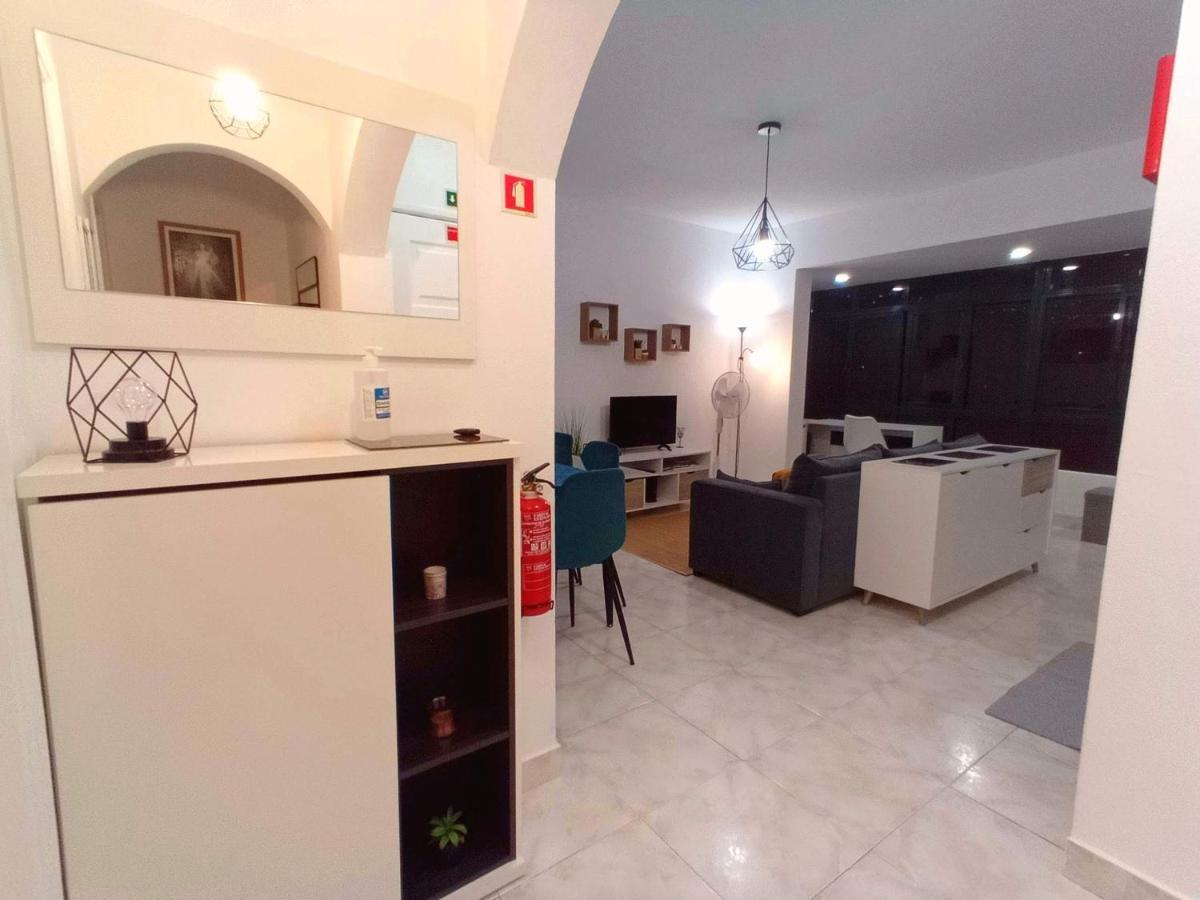 פונשל Panoramic View Apartment מראה חיצוני תמונה